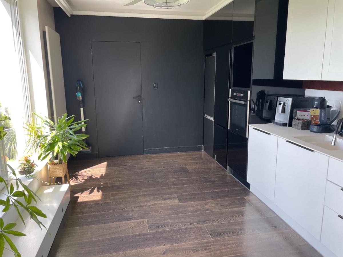 3Bedroom Smarthome Apartment Zielona Gora  Exterior photo